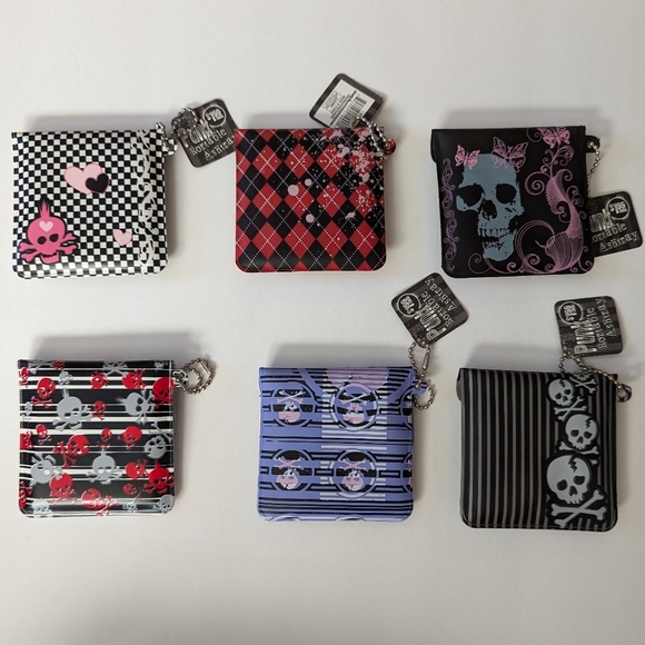 Wholesale Lot Of 30 Pcs PUNK GOTH PORTABLE ASHTRAY COIN MINI PURSE KEYCHAIN - Picture 5 of 6